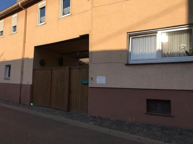 Monteurzimmer-Graf Nidda ภายนอก รูปภาพ